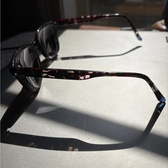 Tweety Red Tort Frames - Picture 2 of 8